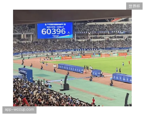体育旅游正从传统的观光型向体验型加速转型，消费者的关注点从赛场本身延展至城市肌理